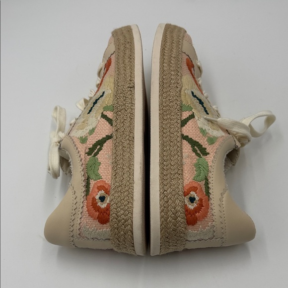 Dolce Vita Azalia Floral Embroidered Women's Sneakers - Picture 6 of 9